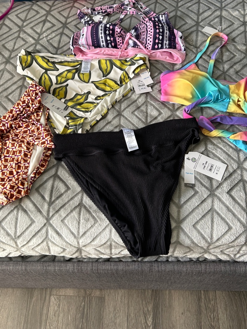 Women’s Swimsuit Bottoms tops Black Ribbed brown multi color 16-18 lot 5 pieces